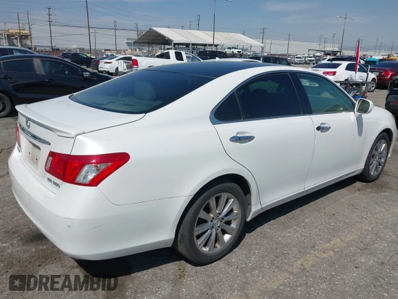 2007 Lexus ES 350 with VIN JTHBJ46G072043932, listed as a IAAI auction lot 41988949 with 127,109 mi miles. Bid and sale history available at carsss.com. Image 4.