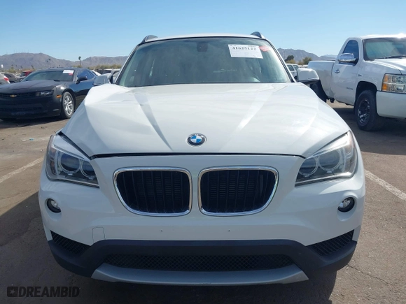 2014 BMW X1 sDrive28i with VIN WBAVM1C52EVW52505, listed as a IAAI auction lot 41625122 with 44,684 mi miles. Bid and sale history available at carsss.com. Image 12.
