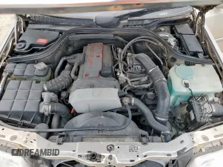 1999 Mercedes-Benz C 230/260/280/320 z VIN WDBHA24G4XA681981, wystawiony jako Copart lot #57758215 z przebiegiem Nie podano mil oraz Szkoda całkowita • Salvage title. Historia ofert i sprzedaży dostępna na DreamBid. Obrazek 11.