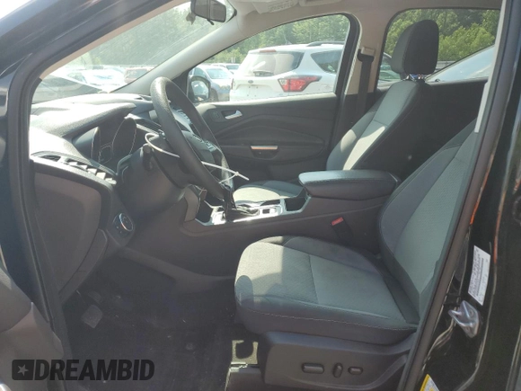 2017 Ford Escape SE z VIN 1FMCU0G93HUF10560, wystawiony jako Copart lot #57973915 z przebiegiem 127 444 mil mil oraz Czysty tytuł • Clean title. Historia ofert i sprzedaży dostępna na DreamBid. Obrazek 7.