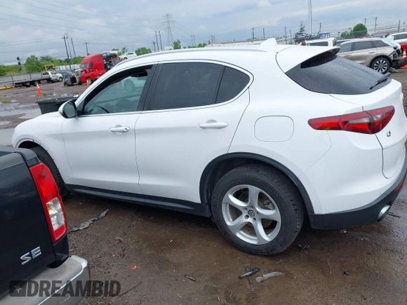 2019 Alfa Romeo Stelvio z VIN ZASPAKAN6K7C73740, wystawiony jako IAAI lot #42296395 z przebiegiem 49 646 mil mil oraz . Historia ofert i sprzedaży dostępna na DreamBid. Obrazek 15.