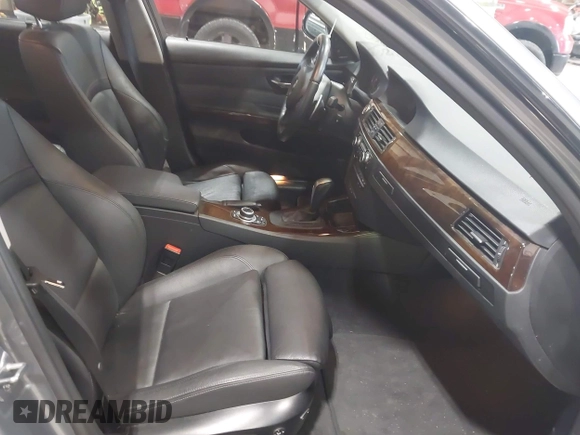 2011 BMW 3 Series 335i xDrive с VIN WBAPL5C57BA919482, выставлен на аукционе IAAI как лот 42531375 с пробегом 82 868 миль миль и . История ставок и продаж доступна на DreamBid. Изображение 5.