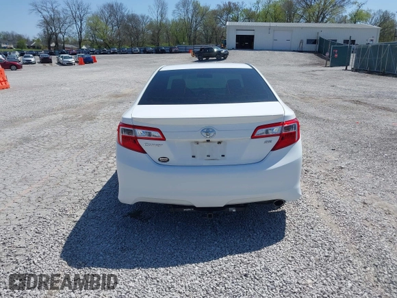 2013 Toyota Camry L with VIN 4T1BF1FK8DU218865, listed as a IAAI auction lot 41983521 with 139,533 mi miles. Bid and sale history available at carsss.com. Image 16.