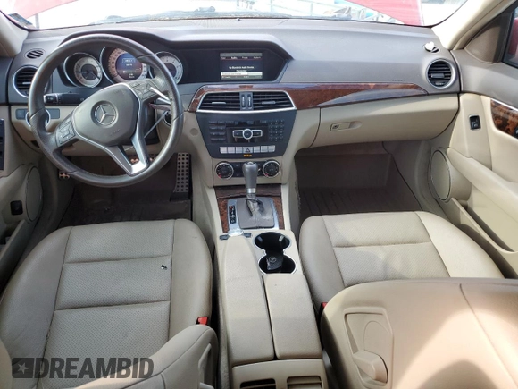 2014 Mercedes-Benz C 250 Sport с VIN WDDGF4HB3EG157536, выставлен на аукционе Copart как лот 52891585 с пробегом 58 375 миль миль и Списание • Salvage title. История ставок и продаж доступна на DreamBid. Изображение 8.