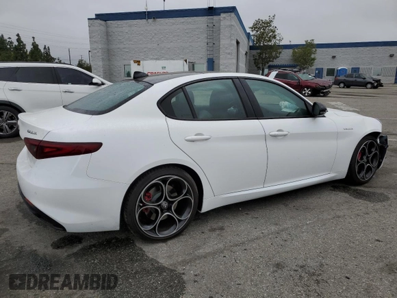 2022 Alfa Romeo Giulia Veloce with VIN ZARFAMBN9N7666141, listed as a Copart auction lot 55566014 with 3,391 mi miles and Salvage Title. Bid and sale history available at carsss.com. Image 3.
