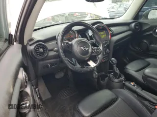 2014 MINI Hardtop z VIN WMWXM5C5XET936685, wystawiony jako Copart lot #54418045 z przebiegiem 135 213 mil mil oraz Szkody całkowita. Historia ofert i sprzedaży dostępna na DreamBid. Obrazek 8.