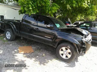 2014 Toyota Tacoma z VIN 3TMMU4FN6EM072471, wystawiony jako IAAI lot #42525218 z przebiegiem 150 461 mil mil oraz . Historia ofert i sprzedaży dostępna na DreamBid. Obrazek 1.
