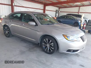 2014 Chrysler 200 Touring with VIN 1C3CCBBB0EN117901, listed as a IAAI auction lot 42207392 with 110,786 mi miles. Bid and sale history available at carsss.com. Image 1.