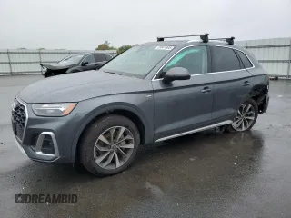 2022 Audi Q5 S line Premium Plus z VIN WA1EAAFY2N2020441, wystawiony jako Copart lot #55841995 z przebiegiem 40 316 mil mil oraz Szkoda całkowita • Salvage title. Historia ofert i sprzedaży dostępna na DreamBid. Obrazek 1.