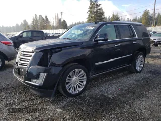 2017 Cadillac Escalade Platinum z VIN 1GYS4DKJ0HR271118, wystawiony jako Copart lot #44752175 z przebiegiem 91 223 mil mil oraz Szkoda całkowita • Salvage title. Historia ofert i sprzedaży dostępna na DreamBid. Obrazek 1.