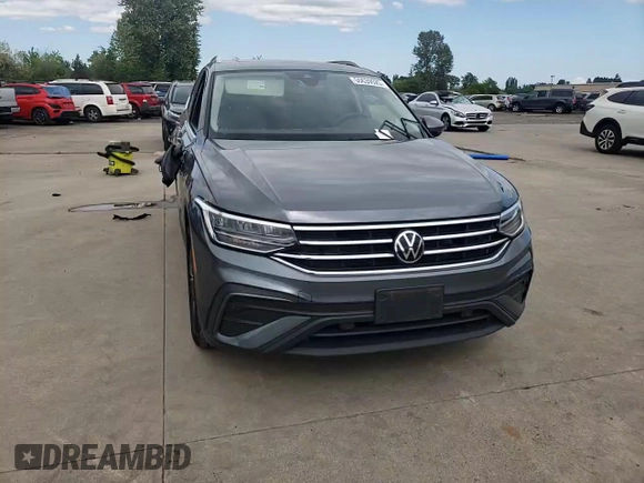 2023 Volkswagen Tiguan SE с VIN 3VVMB7AX7PM008282, выставлен на аукционе Copart как лот 55639525 с пробегом 32 490 миль миль и Списание • Salvage title. История ставок и продаж доступна на DreamBid. Изображение 13.