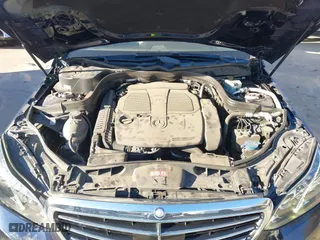 2014 Mercedes-Benz E-Class E 350 Luxury with VIN WDDHF8JBXEB068470, listed as a IAAI auction lot 40914692 with 96,308 mi miles. Bid and sale history available at carsss.com. Image 10.
