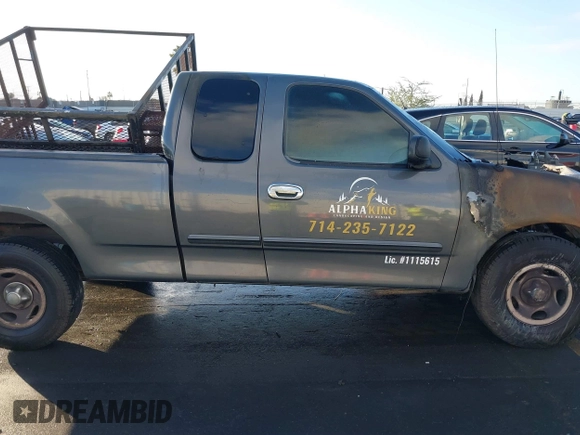 2001 Ford F-150 XL z VIN 1FTRX17W91NA11375, wystawiony jako IAAI lot #41399932 z przebiegiem Nie podano mil oraz . Historia ofert i sprzedaży dostępna na DreamBid. Obrazek 12.