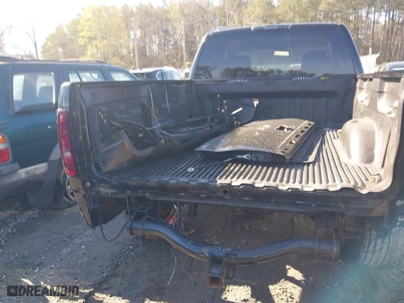 2011 Chevrolet Silverado 1500 LT with VIN 1GCRCSE03BZ335576, listed as a IAAI auction lot 41763158 with 35,574 mi miles. Bid and sale history available at carsss.com. Image 6.