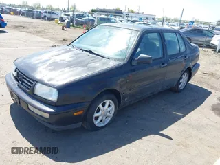 1998 Volkswagen Jetta с VIN 3VWSB81H9WM116760, выставлен на аукционе IAAI как лот 41919493 с пробегом 262 461 миль миль и . История ставок и продаж доступна на DreamBid. Изображение 2.