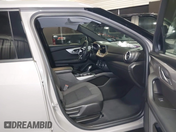 2021 Chevrolet Blazer LT с VIN 3GNKBHR4XMS587238, выставлен на аукционе IAAI как лот 42189012 с пробегом 36 661 миль миль и . История ставок и продаж доступна на DreamBid. Изображение 5.