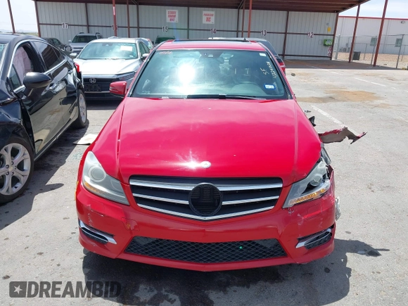 2013 Mercedes-Benz C 300 Sport с VIN WDDGF8AB8DR284402, выставлен на аукционе IAAI как лот 42291028 с пробегом Не указан миль и . История ставок и продаж доступна на DreamBid. Изображение 13.