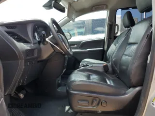 2020 Toyota Sienna SE with VIN 5TDXZ3DC0LS064082, listed as a Copart auction lot 54386855 with 98,253 mi miles and Clean Title. Bid and sale history available at DreamBid. Image 7.