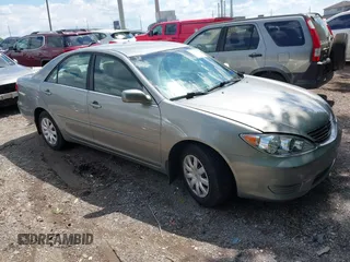 2005 Toyota Camry STD z VIN 4T1BE32K55U972084, wystawiony jako IAAI lot #42402279 z przebiegiem 122 113 mil mil oraz . Historia ofert i sprzedaży dostępna na DreamBid. Obrazek 1.