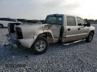 2002 Chevrolet Silverado 1500HD LT with VIN 1GCGC13U42F195580, listed as a Copart auction lot 53432235 with 238,007 mi miles and Salvage Title. Bid and sale history available at DreamBid. Image 3.