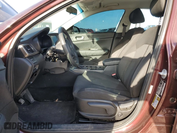 2018 Kia Optima S z VIN 5XXGT4L31JG198252, wystawiony jako Copart lot #49703955 z przebiegiem 136 254 mil mil oraz Szkoda całkowita • Salvage title. Historia ofert i sprzedaży dostępna na DreamBid. Obrazek 7.
