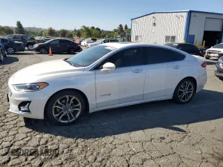 2019 Ford Fusion Titanium with VIN 3FA6P0RU6KR201793, listed as a Copart auction lot 61229295 with 159,067 mi miles and Salvage title. Bid and sale history available at DreamBid. Image 1.