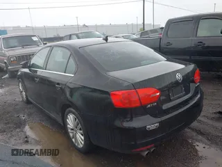 2011 Volkswagen Jetta SEL с VIN 3VWLX7AJ8BM348523, выставлен на аукционе IAAI как лот 42336459 с пробегом 178 770 миль миль и . История ставок и продаж доступна на DreamBid. Изображение 3.