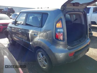 2010 Kia Soul + with VIN KNDJT2A24A7068737, listed as a IAAI auction lot 41733384 with 175,450 mi miles. Bid and sale history available at carsss.com. Image 3.