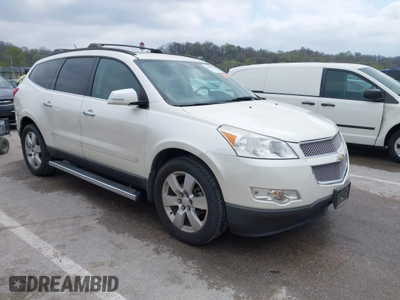 2012 Chevrolet Traverse LTZ z VIN 1GNKRLED1CJ115529, wystawiony jako IAAI lot #41985127 z przebiegiem 85 364 mil mil oraz . Historia ofert i sprzedaży dostępna na DreamBid. Obrazek 1.