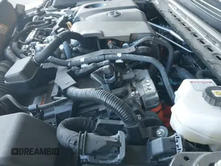 2023 Toyota Camry Hybrid XLE z VIN 4T1F31AK6PU054070, wystawiony jako IAAI lot #42499909 z przebiegiem 31 713 mil mil oraz . Historia ofert i sprzedaży dostępna na DreamBid. Obrazek 19.