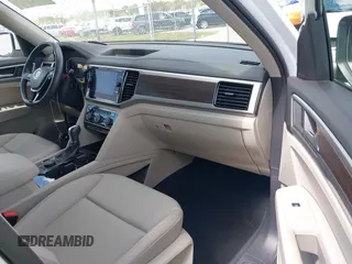 2019 Volkswagen Atlas SEL with VIN 1V2MR2CA7KC557754, listed as a IAAI auction lot 42264080 with 20,412 mi miles and . Bid and sale history available at DreamBid. Image 5.
