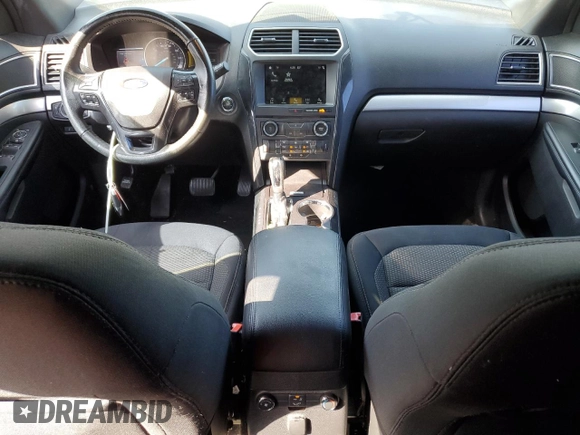 2017 Ford Explorer XLT with VIN 1FM5K7D81HGD39924, listed as a Copart auction lot 49189455 with 145,920 mi miles and Salvage Title. Bid and sale history available at DreamBid. Image 8.