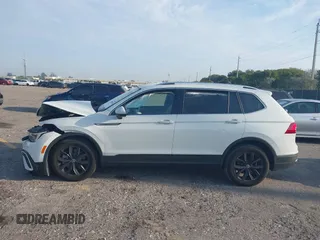 2024 Volkswagen Tiguan SE with VIN 3VV3B7AX3RM120298, listed as a IAAI auction lot 41862454 with Not provided miles and . Bid and sale history available at DreamBid. Image 14.