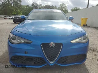 2017 Alfa Romeo Giulia z VIN ZARFAEBN2H7560009, wystawiony jako Copart lot #51689015 z przebiegiem 101 979 mil mil oraz Szkoda całkowita • Salvage title. Historia ofert i sprzedaży dostępna na DreamBid. Obrazek 5.