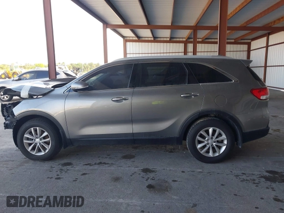 2018 Kia Sorento L with VIN 5XYPG4A37JG414012, listed as a IAAI auction lot 41486456 with 165,262 mi miles. Bid and sale history available at carsss.com. Image 13.