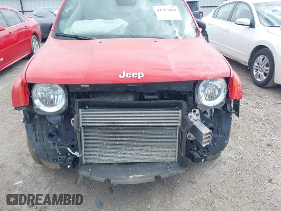 2020 Jeep Renegade Sport with VIN ZACNJAAB4LPM06853, listed as a IAAI auction lot 41797460 with Not Provided miles and . Bid and sale history available at carsss.com. Image 6.