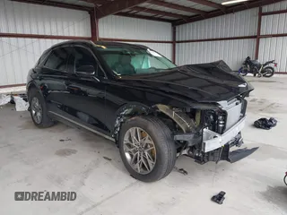 2025 Genesis GV70 2.5T with VIN KMUMADTB3SU174835, listed as a IAAI auction lot 42219800 with 10,262 mi miles and . Bid and sale history available at DreamBid. Image 1.