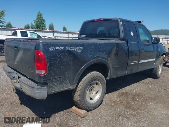 2001 Ford F-150 XL z VIN 2FTRX18L41CA04375, wystawiony jako IAAI lot #42443767 z przebiegiem 345 170 mil mil oraz . Historia ofert i sprzedaży dostępna na DreamBid. Obrazek 4.