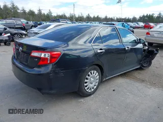 2012 Toyota Camry L with VIN 4T1BF1FKXCU033330, listed as a IAAI auction lot 42031388 with 199,418 mi miles. Bid and sale history available at carsss.com. Image 4.