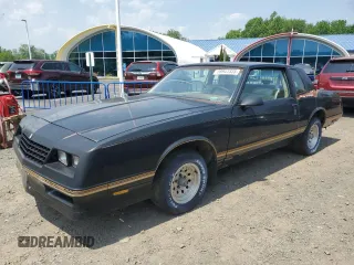 1988 Chevrolet Monte Carlo z VIN 1G1GZ11G0JP113499, wystawiony jako Copart lot #59947335 z przebiegiem 21 098 mil mil oraz Czysty tytuł • Clean title. Historia ofert i sprzedaży dostępna na DreamBid. Obrazek 1.