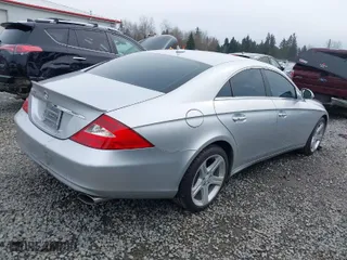 2008 Mercedes-Benz CLS-Class 5.5L with VIN WDDDJ72XX8A132566, listed as a IAAI auction lot 41774190 with 138,874 mi miles. Bid and sale history available at carsss.com. Image 4.