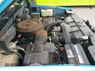 1993 Chevrolet Silverado 1500 z VIN 2GCEK19K2P1253975, wystawiony jako IAAI lot #41989539 z przebiegiem 216 322 mil mil oraz . Historia ofert i sprzedaży dostępna na DreamBid. Obrazek 23.