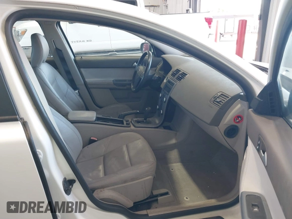 2008 Volvo S40 2.4L z VIN YV1MS382X82375634, wystawiony jako IAAI lot #42324249 z przebiegiem 136 349 mil mil oraz . Historia ofert i sprzedaży dostępna na DreamBid. Obrazek 5.