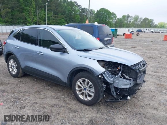 2022 Ford Escape SE z VIN 1FMCU0G61NUB15746, wystawiony jako IAAI lot #42107667 z przebiegiem 29 000 mil mil oraz . Historia ofert i sprzedaży dostępna na DreamBid. Obrazek 1.