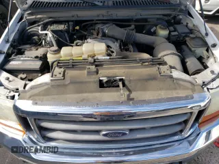 2001 Ford Super Duty F-250 XL with VIN 1FTNX21S81EC05051, listed as a Copart auction lot 68317304 with 121,045 mi miles and Clean Title. Bid and sale history available at carsss.com. Image 12.
