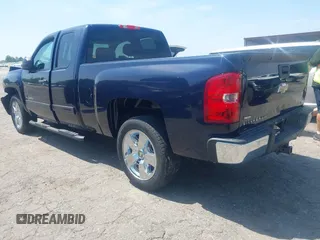2011 Chevrolet Silverado 1500 LT with VIN 1GCRCSE08BZ413513, listed as a IAAI auction lot 42018003 with 83,436 mi miles and . Bid and sale history available at DreamBid. Image 3.