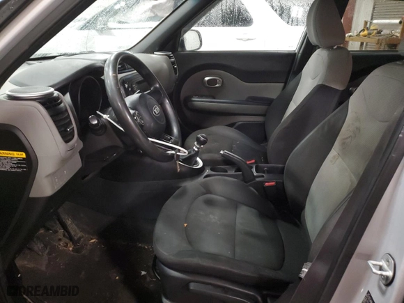 2015 Kia Soul with VIN KNDJN2A29F7756055, listed as a Copart auction lot 44520325 with 122,769 mi miles and Clean Title. Bid and sale history available at carsss.com. Image 7.