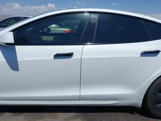 2022 Tesla Model S с VIN 5YJSA1E55NF486538, выставлен на аукционе IAAI как лот 42660966 с пробегом 41 465 миль миль и . История ставок и продаж доступна на DreamBid. Изображение 14.