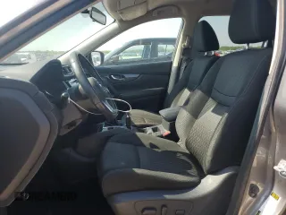 2017 Nissan Rogue SV z VIN KNMAT2MV5HP564579, wystawiony jako Copart lot #56025665 z przebiegiem 171 761 mil mil oraz Szkoda całkowita • Salvage title. Historia ofert i sprzedaży dostępna na DreamBid. Obrazek 7.