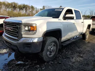 2016 GMC Sierra 2500HD SLE z VIN 1GT12SEG7GF177944, wystawiony jako Copart lot #85305424 z przebiegiem 253 495 mil mil oraz Czysty tytuł • Clean title. Historia ofert i sprzedaży dostępna na DreamBid. Obrazek 1.